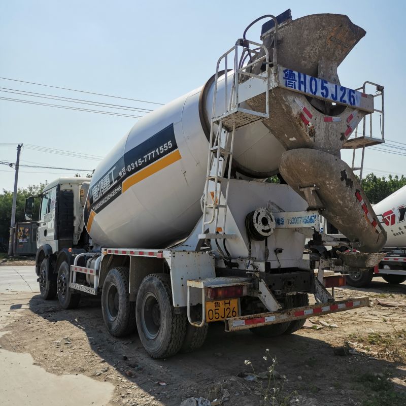 Used concrete trucks for sale 2020 Sinotruck HOWO truck mixer 16 cbm good condition